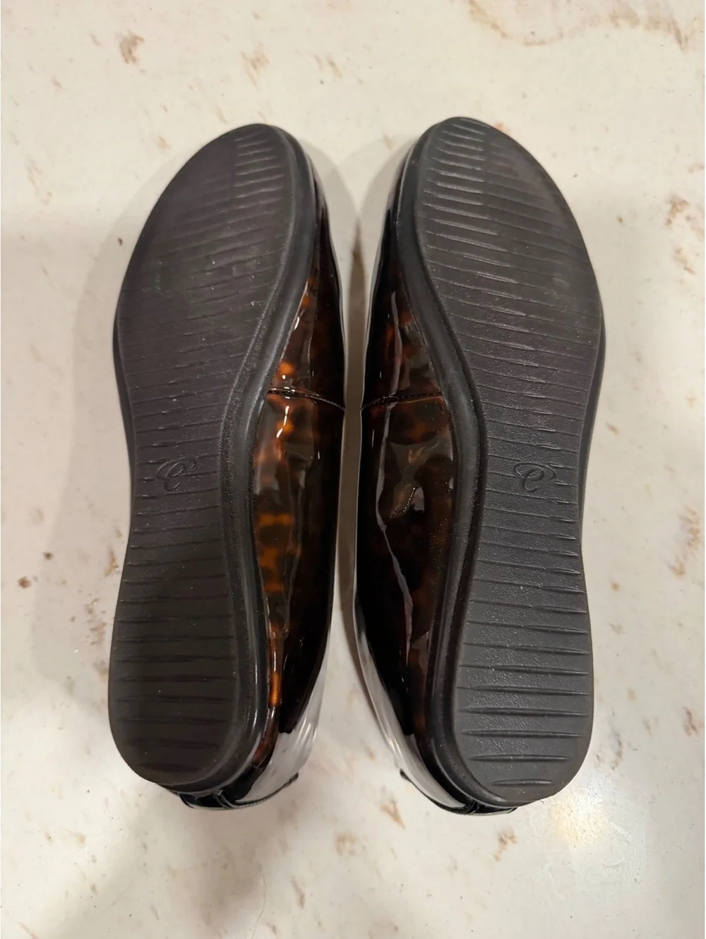Easy Spirit Women's Tortoiseshell Patent Round Toe Ballet Flats Sz. 7.5